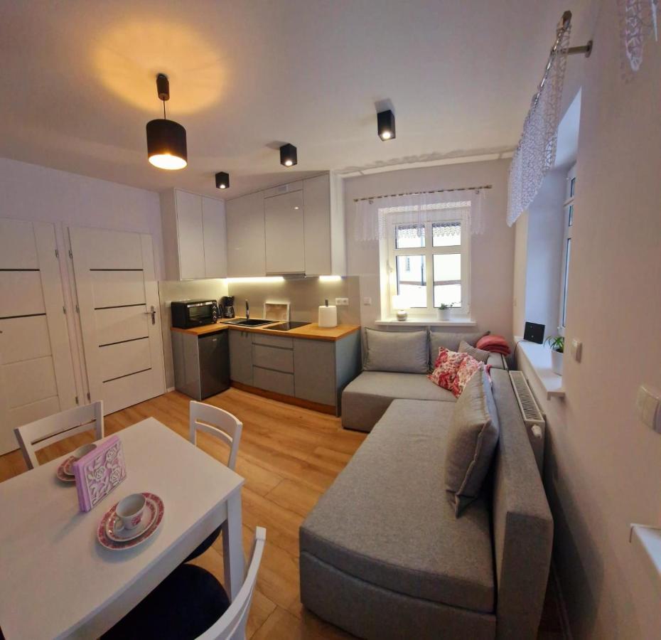Apartament Przy Deptaku Jelení Hora Exteriér fotografie